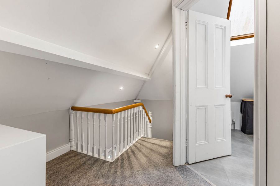 8 Minnowburn Terrace