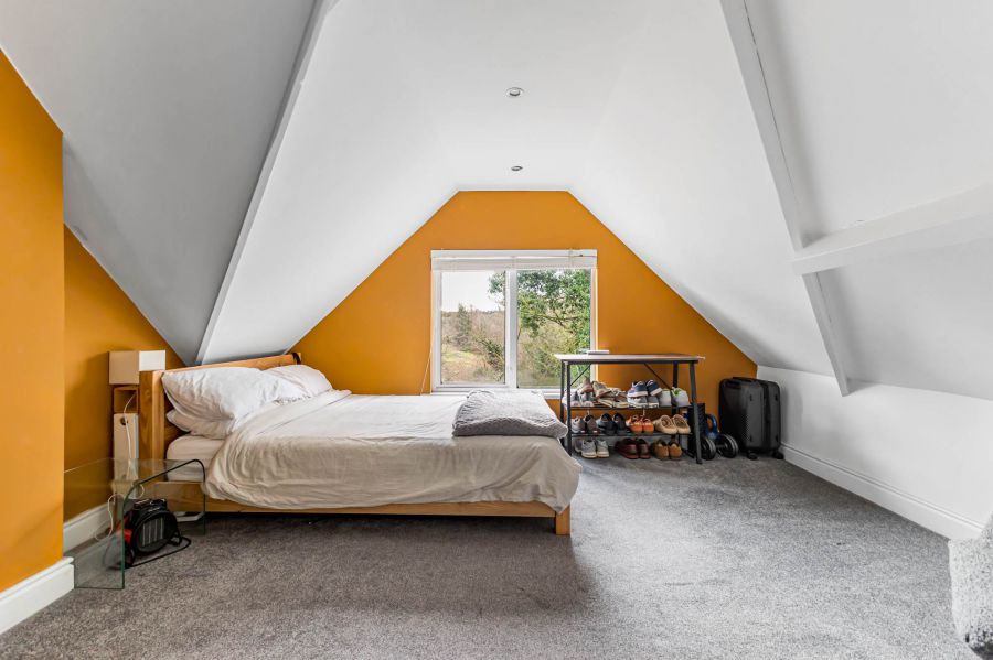 8 Minnowburn Terrace