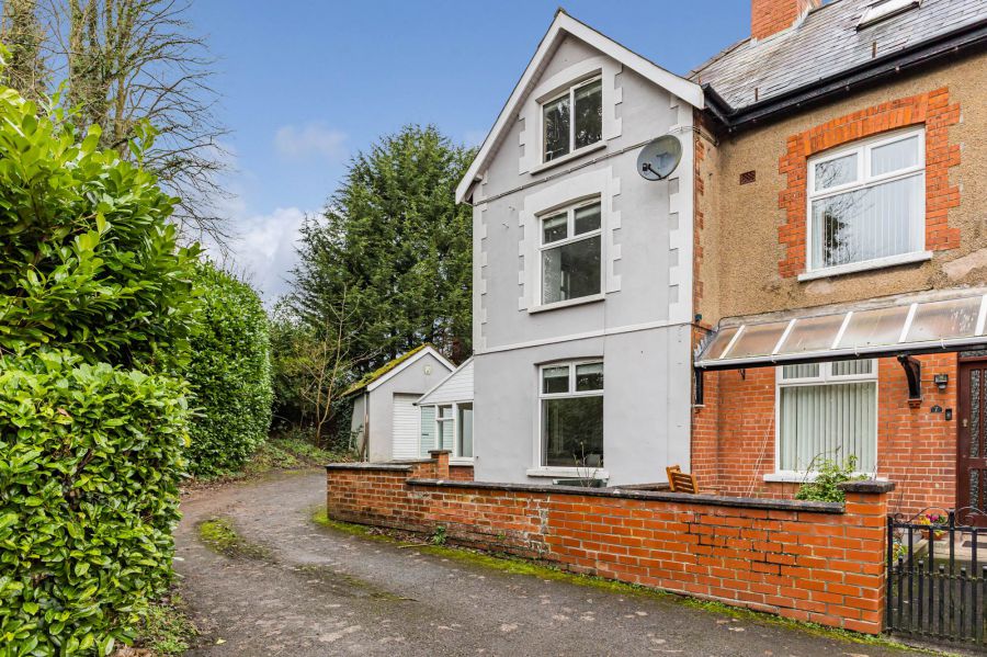 8 Minnowburn Terrace