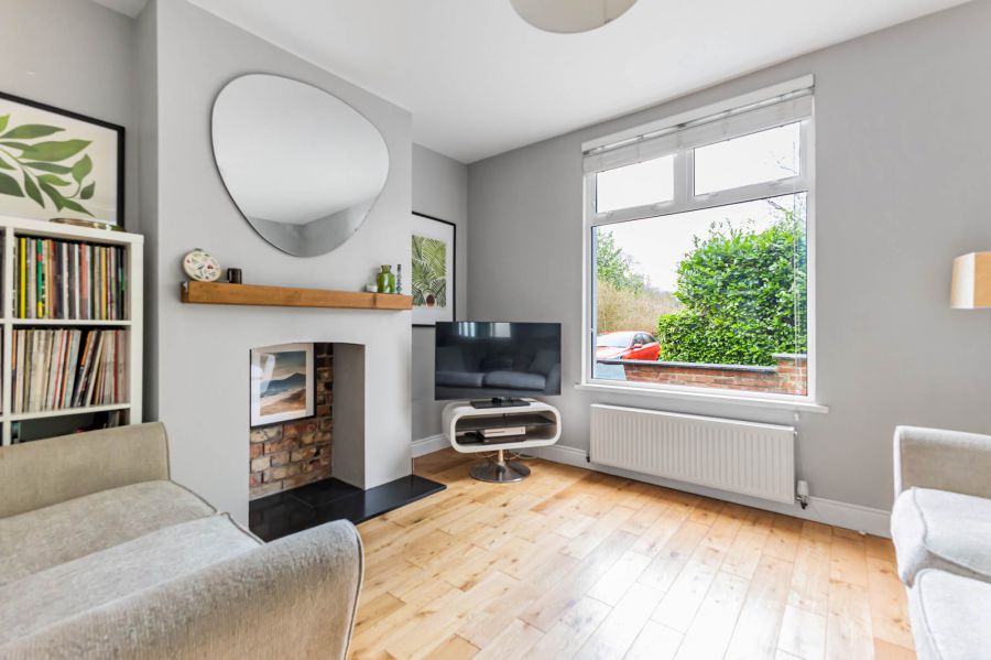 8 Minnowburn Terrace