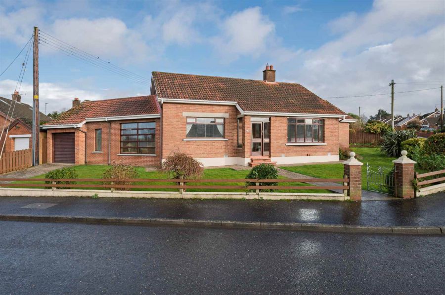 2 Knockbracken Crescent