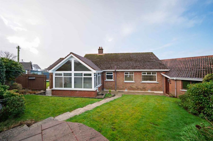 2 Knockbracken Crescent