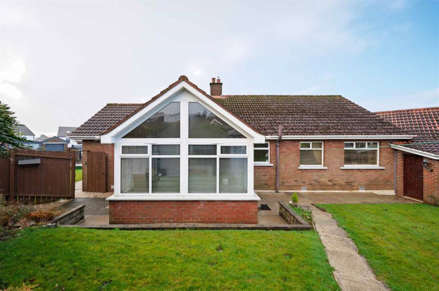 2 Knockbracken Crescent