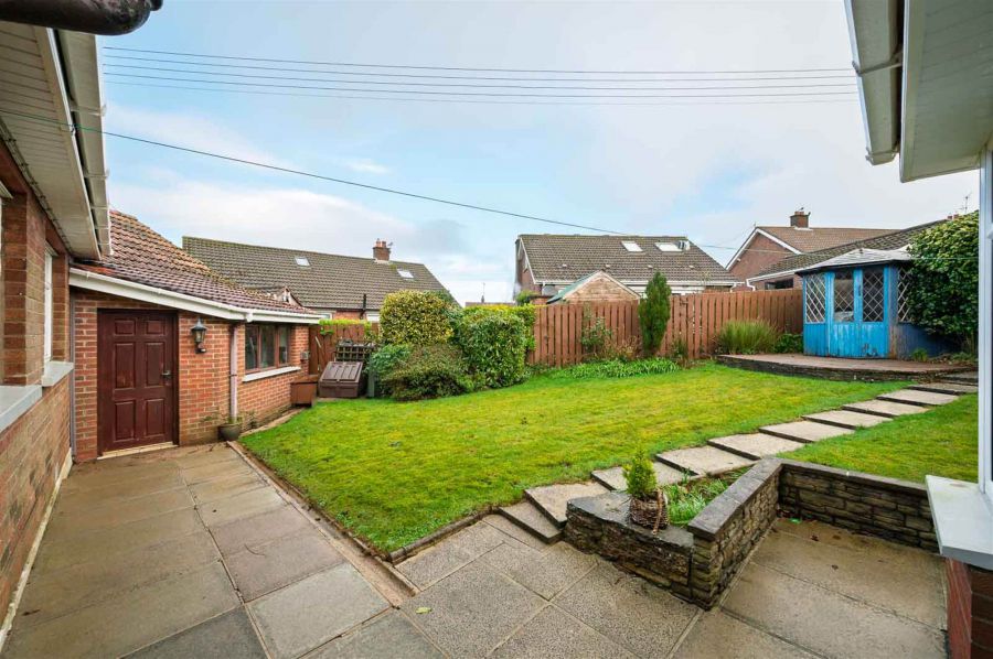 2 Knockbracken Crescent