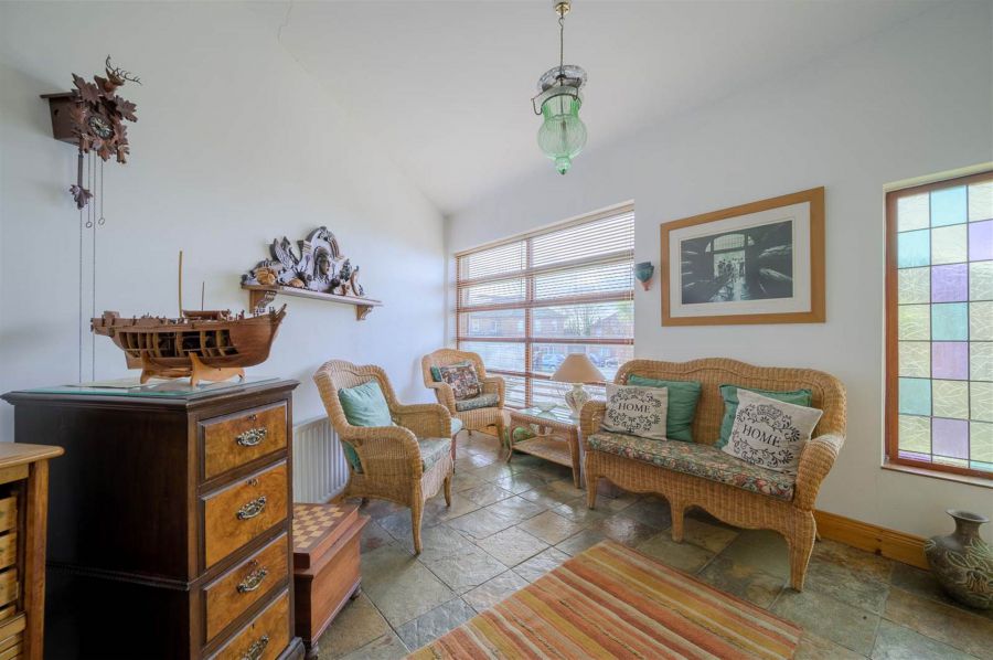 2 Knockbracken Crescent