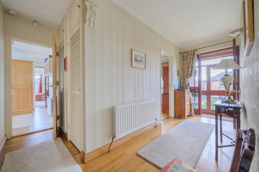 2 Knockbracken Crescent