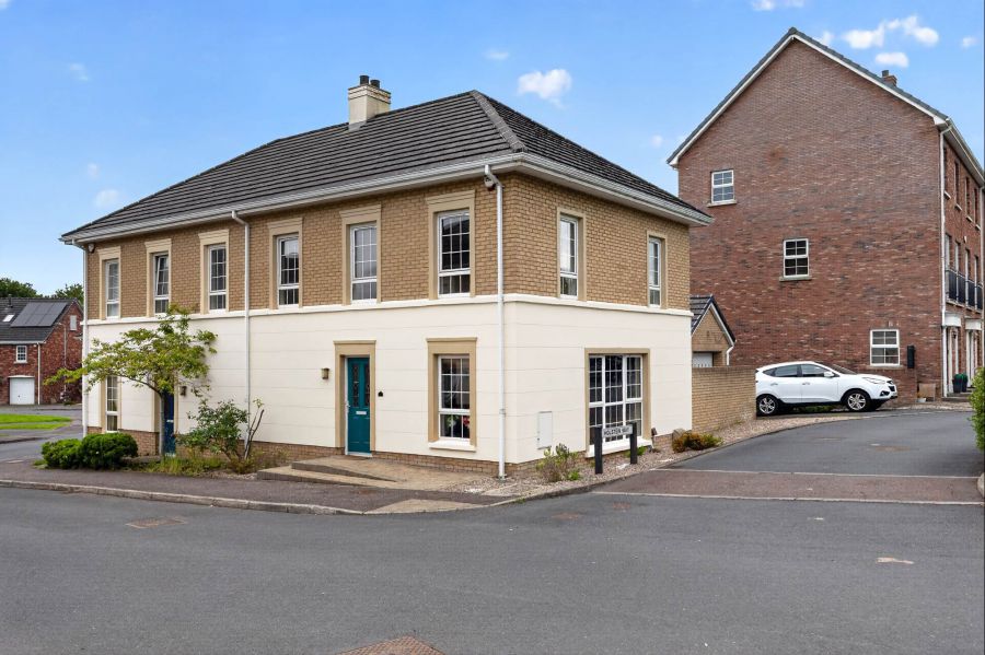 1 Holstein Hall, Lisburn City, BT28 2RQ