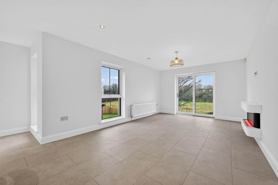 Apt 9  Hillsborough Road Apartments