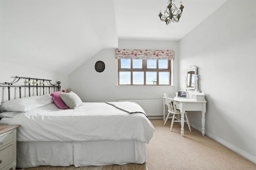 Canal View, 1A Nevins Row