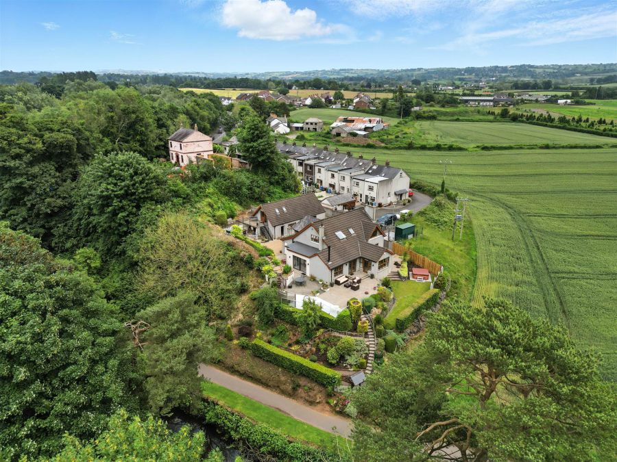 Canal View, 1A Nevins Row