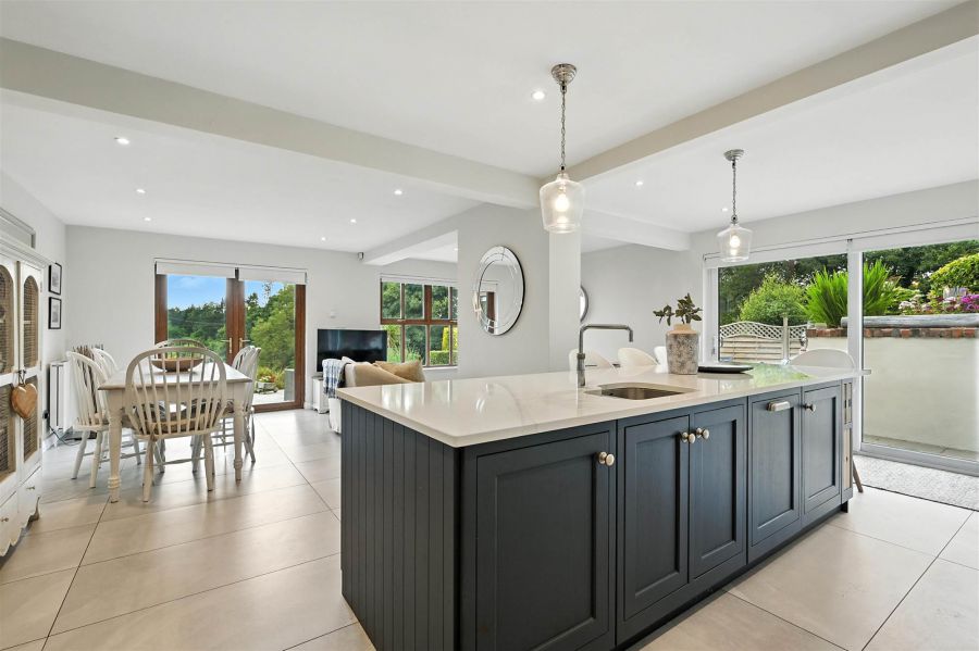 Canal View, 1A Nevins Row