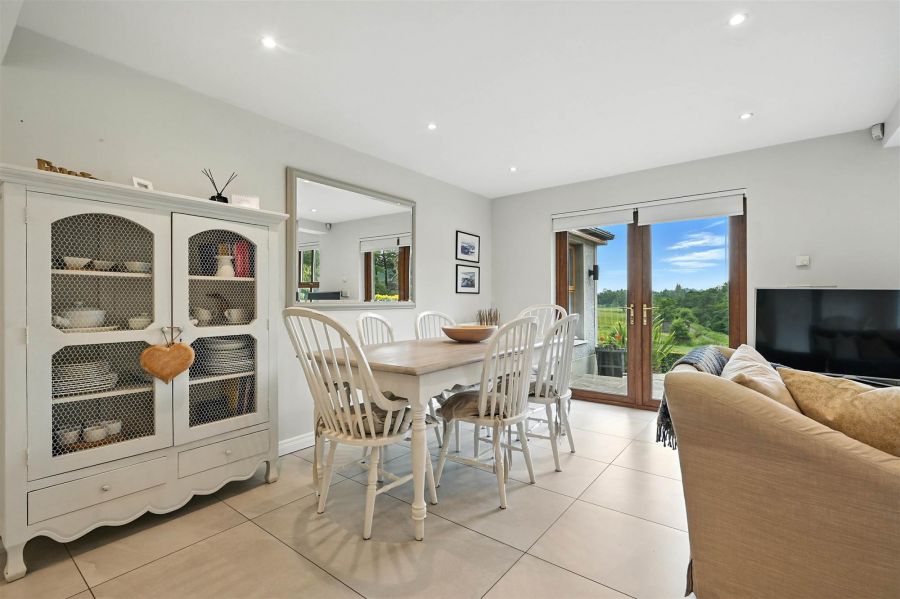 Canal View, 1A Nevins Row