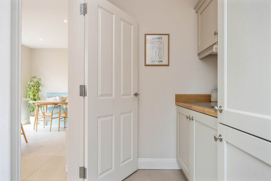 16 Governors Gate Demesne