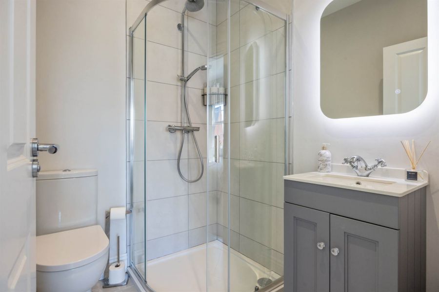 16 Governors Gate Demesne