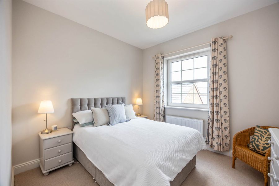 16 Governors Gate Demesne