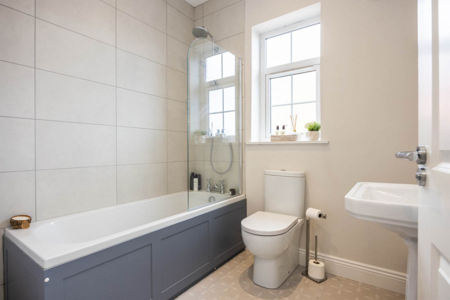 16 Governors Gate Demesne