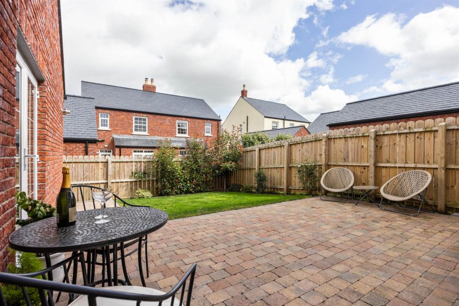 16 Governors Gate Demesne