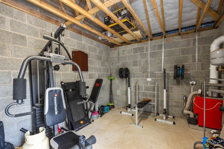 16 Governors Gate Demesne