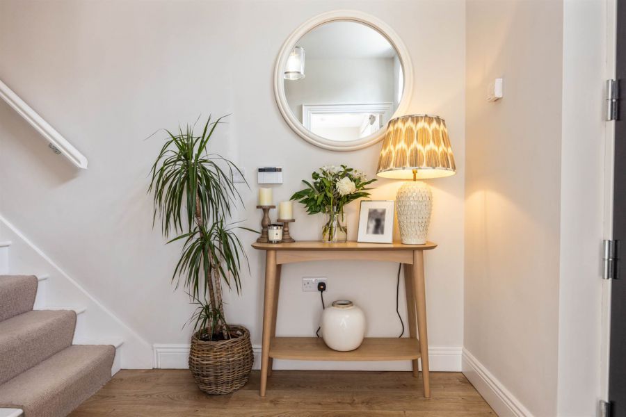 16 Governors Gate Demesne