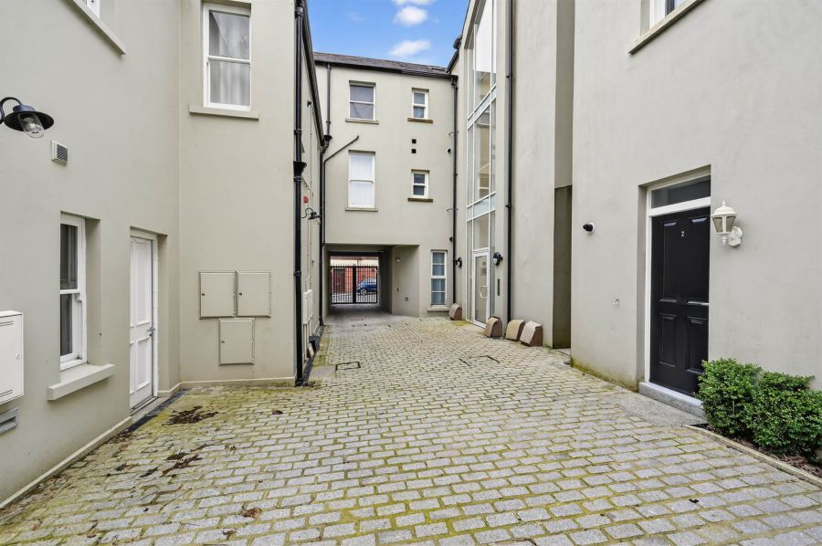 Apt 4 51-53Bridge Street