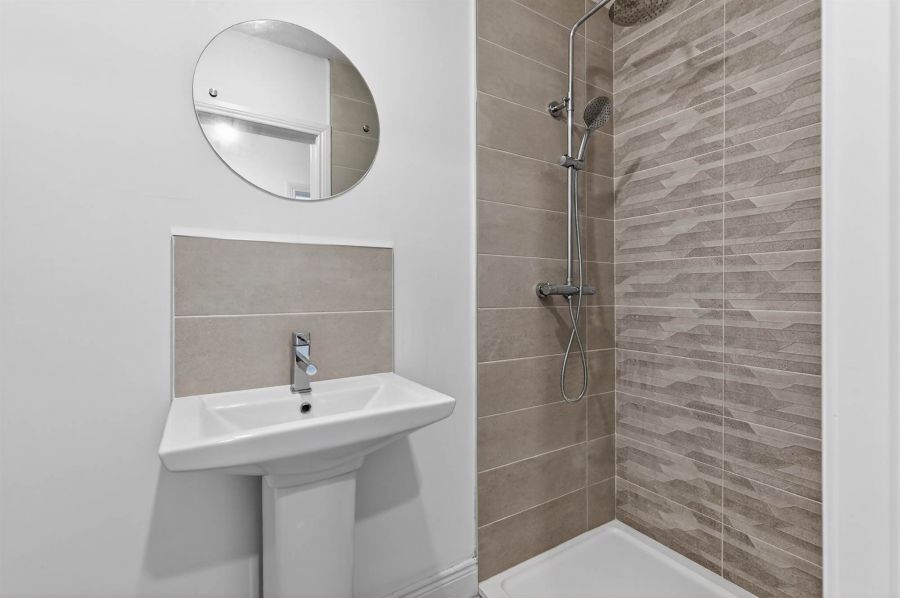 Apt 4 51-53Bridge Street