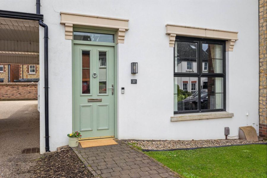 37 Lady Wallace Road