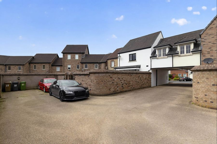 37 Lady Wallace Road