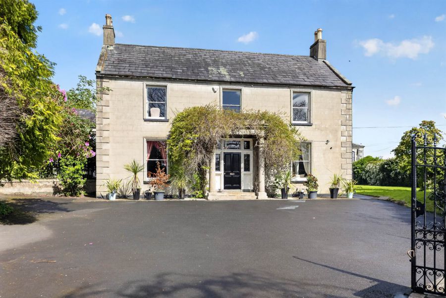 Annsborough House, 102 Mill Hill, Castlewellan, BT31 9ND