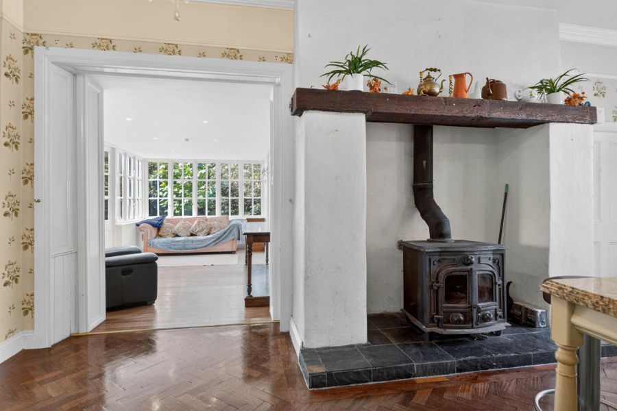 Annsborough House, 102 Mill Hill