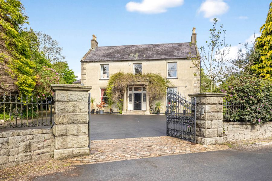 Annsborough House, 102 Mill Hill