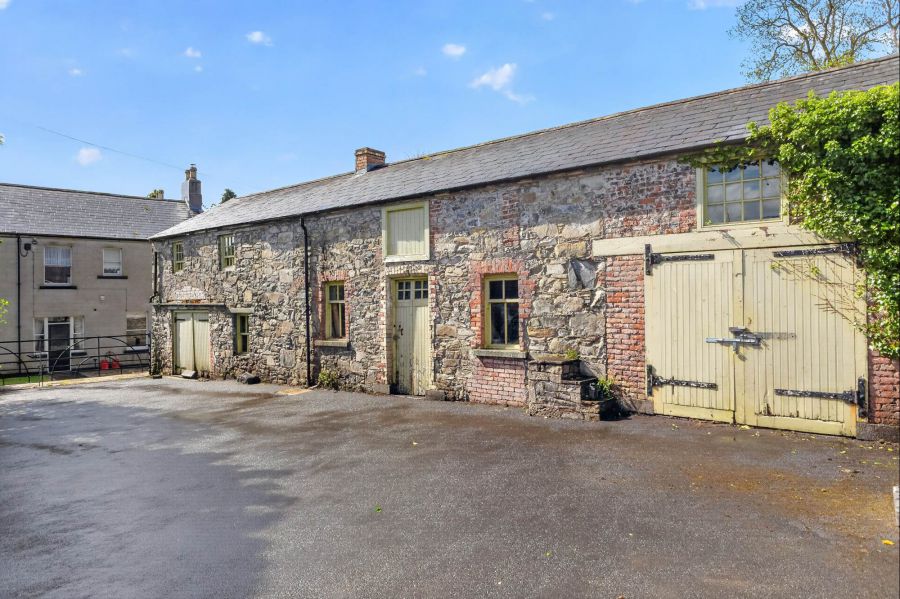 Annsborough House, 102 Mill Hill