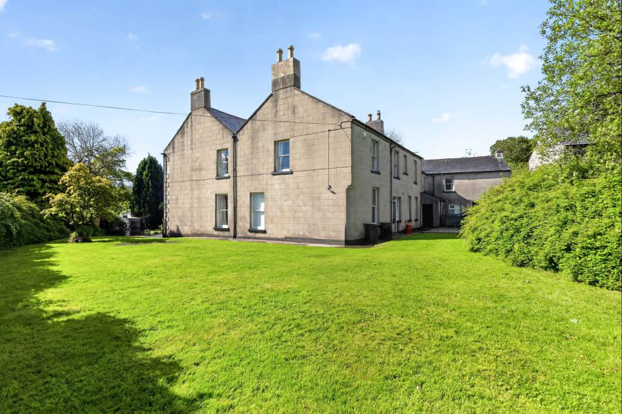 Annsborough House, 102 Mill Hill