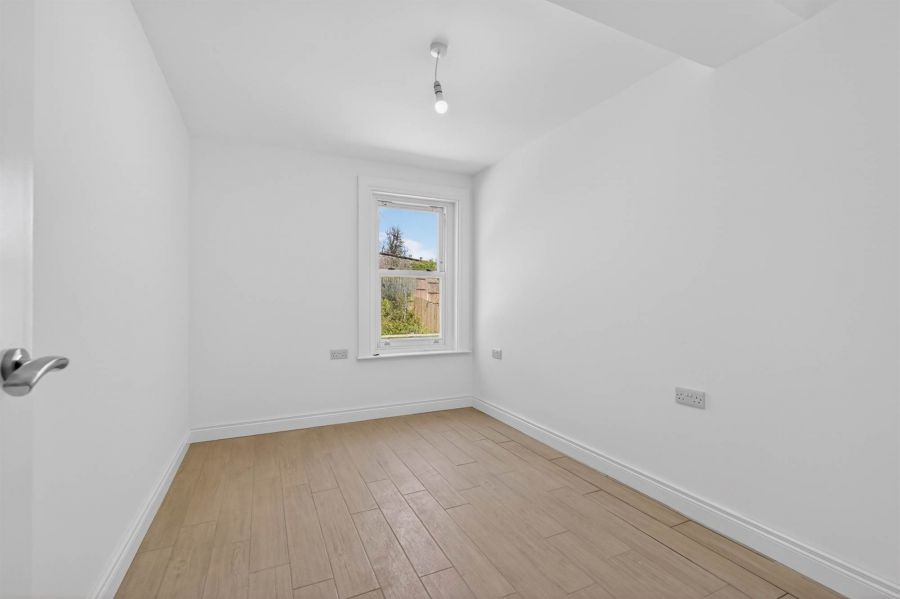 Apt 10 51-53Bridge Street