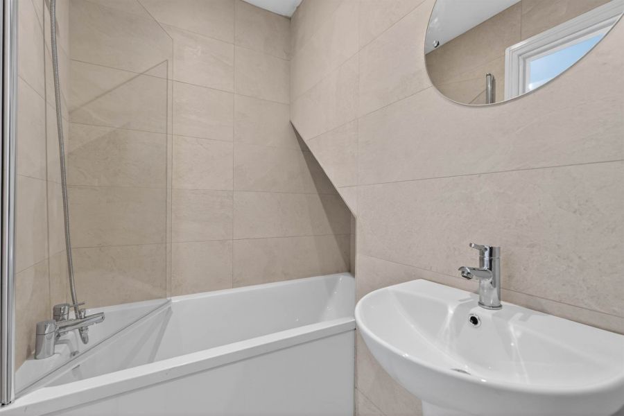 Apt 10 51-53Bridge Street