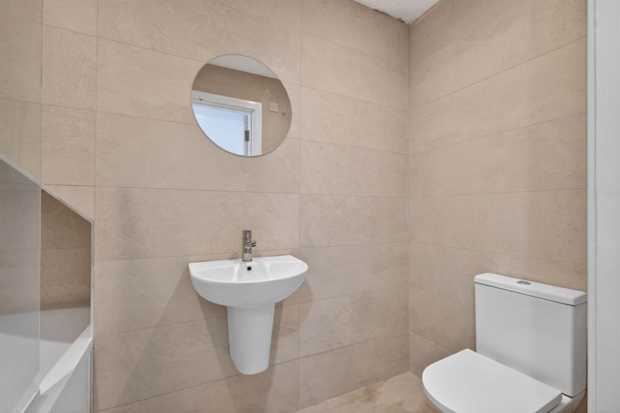 Apt 10 51-53Bridge Street