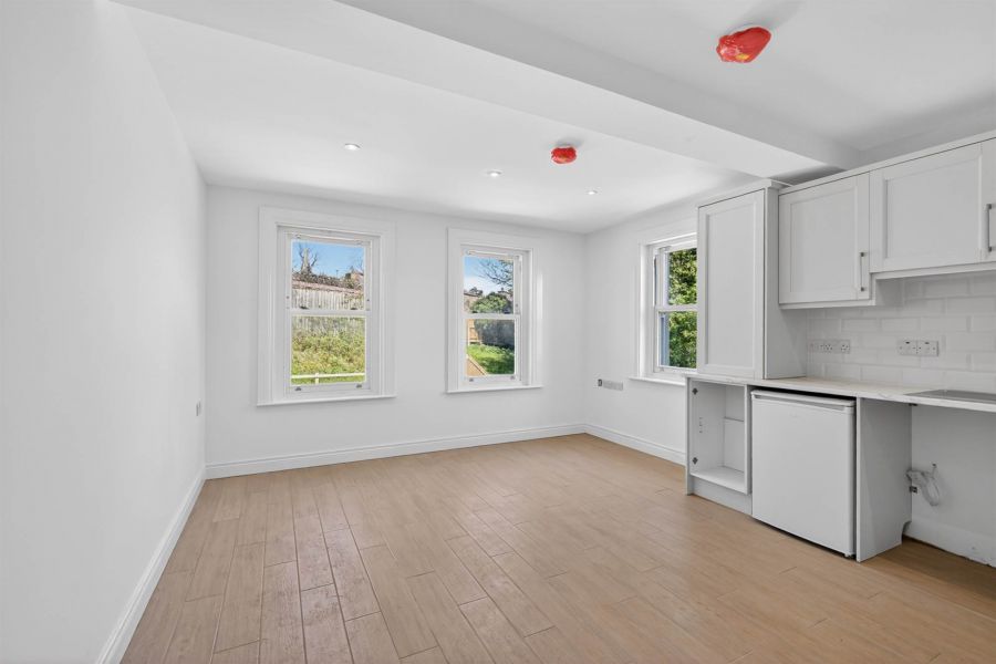 Apt 10 51-53Bridge Street