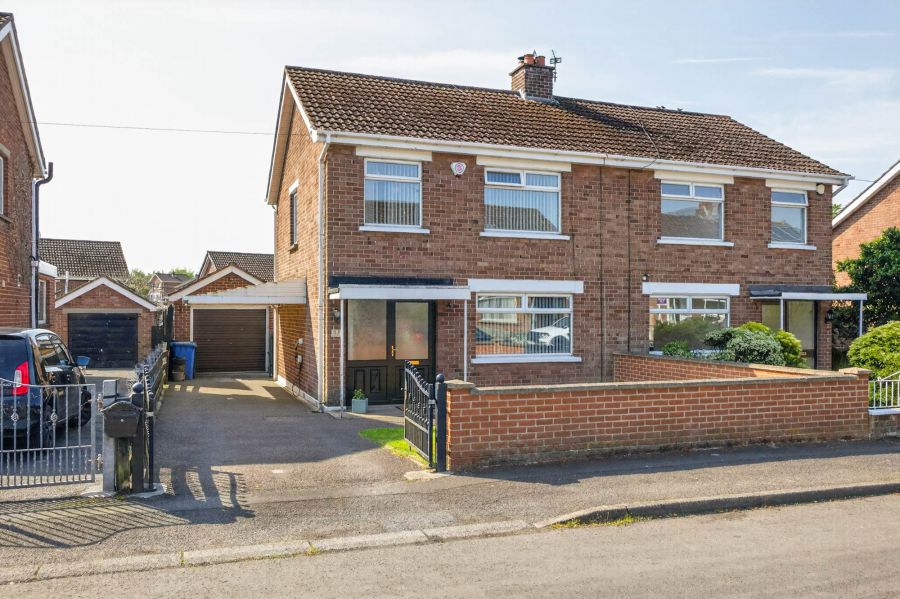 17 Cloverhill Avenue, Lisburn City, BT27 5HW