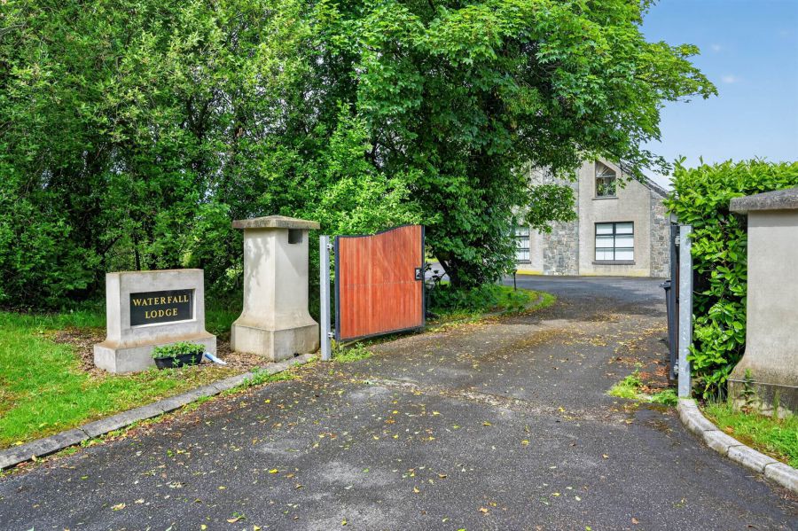 24 Edentrillick Road