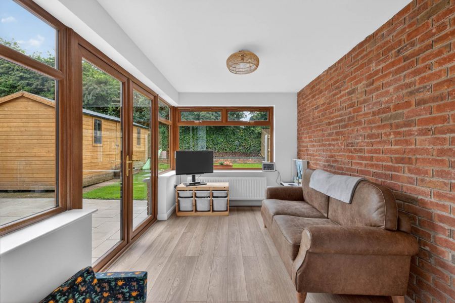 7 Laurel Wood