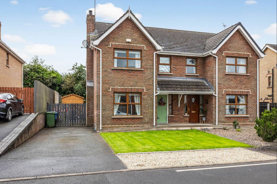 7 Laurel Wood