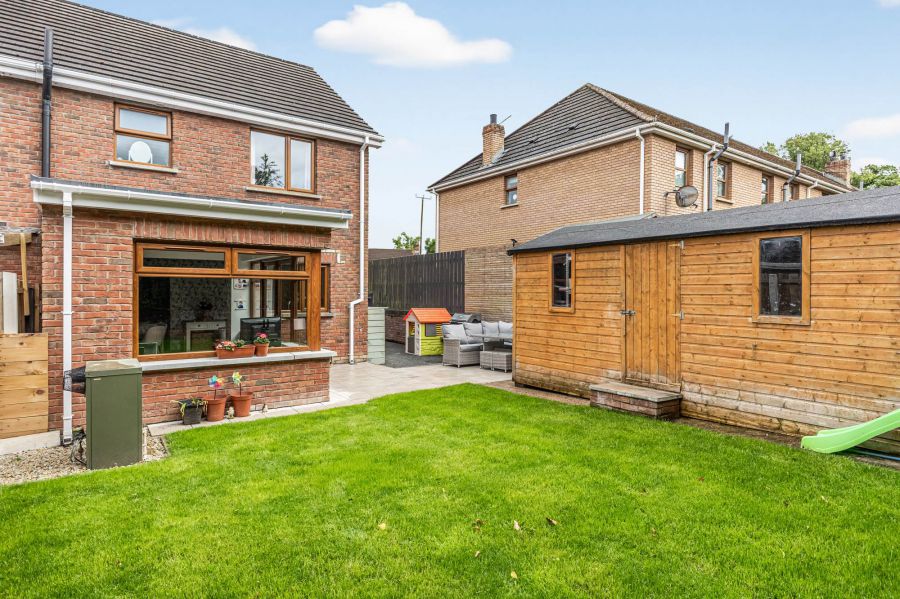 7 Laurel Wood