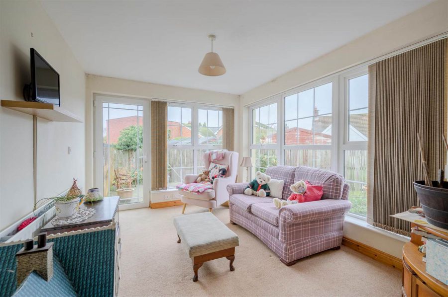 Apt 2 The Manor House, 14 Berkeley Hall Court