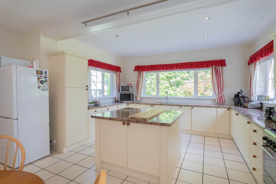 25 Killead Road