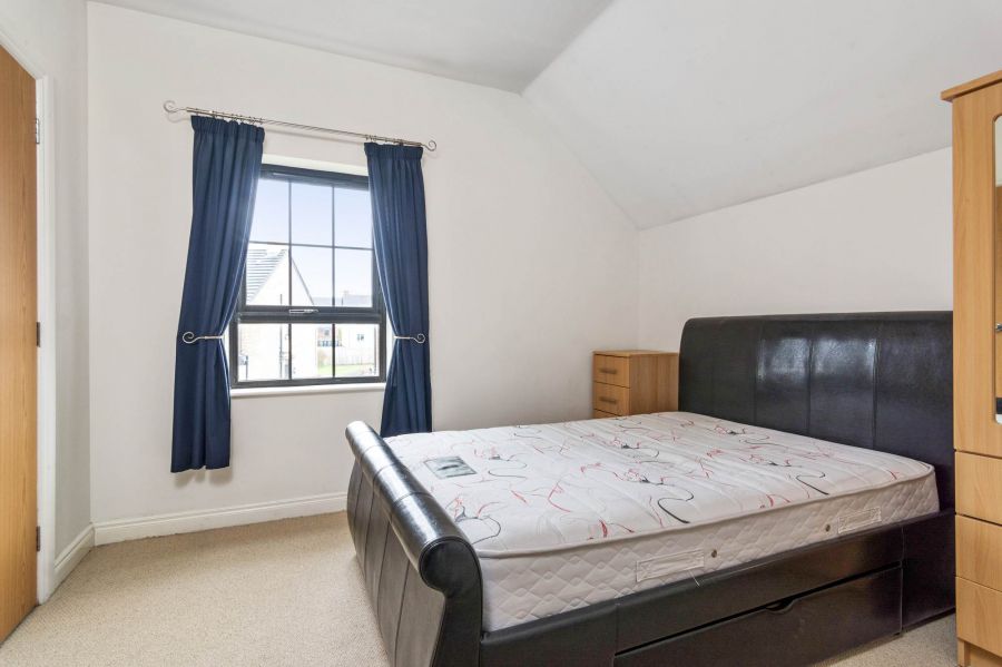 9 Lady Wallace Crescent