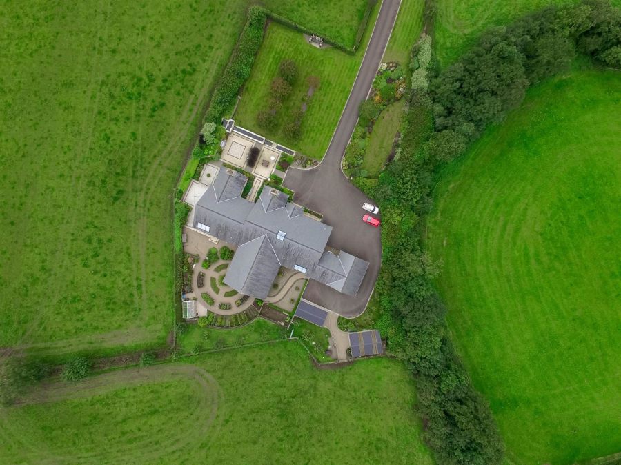 11 Drumneath Road