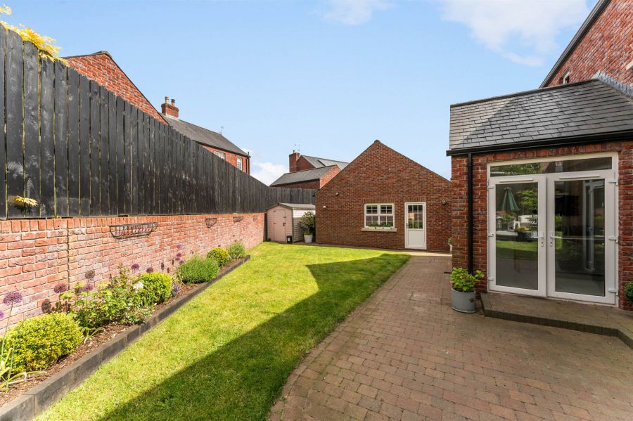 3 Breton Drive