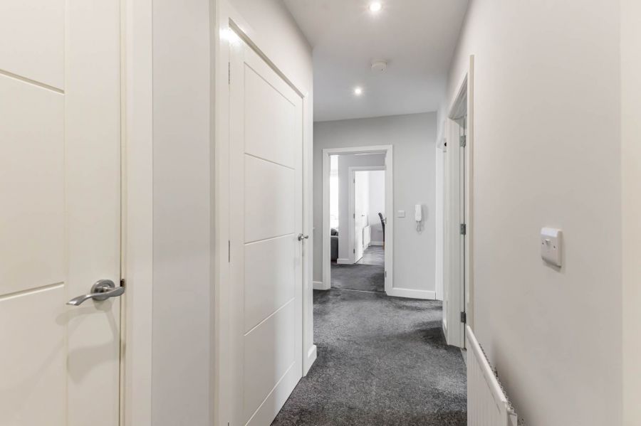 Apt 2, 47 Ayrshire Road
