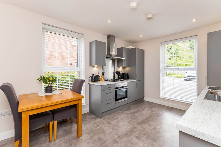 Apt 2, 47 Ayrshire Road