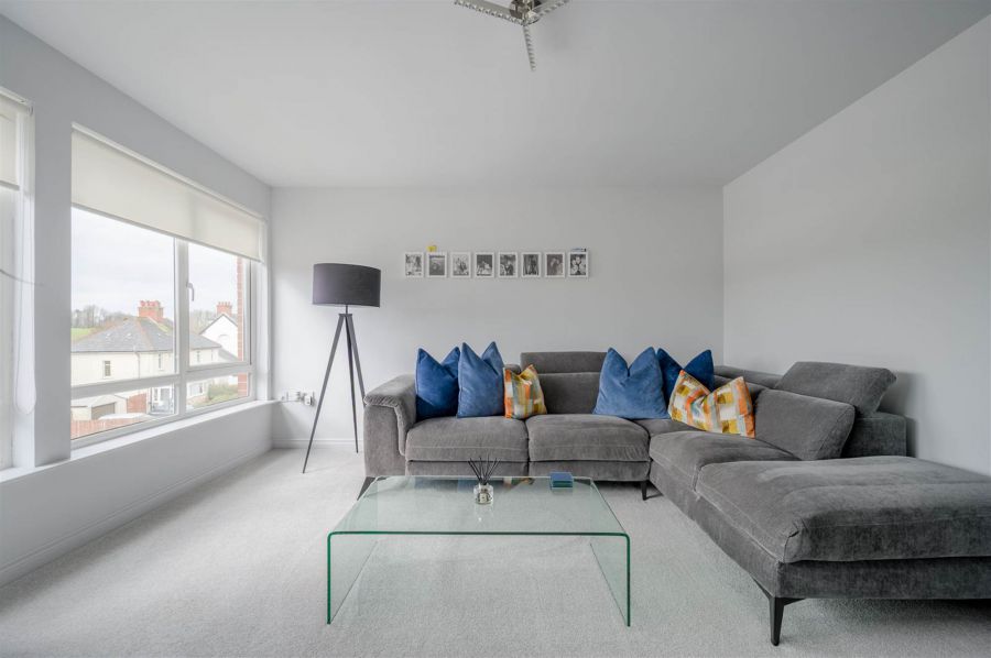 10 Park View