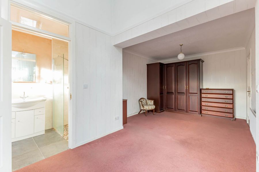 9 Dalboyne Gardens